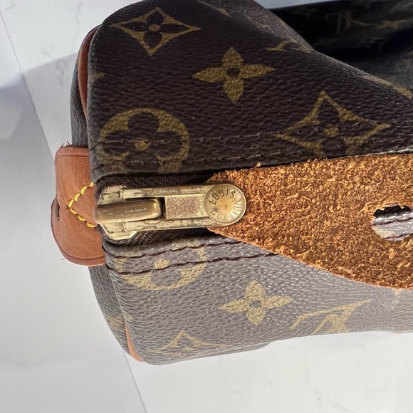 Sold 🚫Authentic Louis Vuitton Speedy 35 with letter of Authenticity - Picture 16 of 16